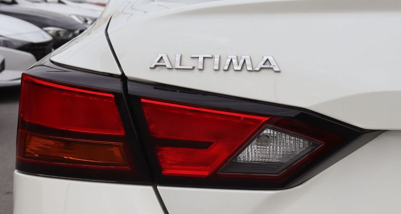 نيسان ألتيما نيسان ألتيما - 2022 - خليجى -فل أوبشن - بدون حواداث -2.5L - ممشى قليل - بحاله ممتازه