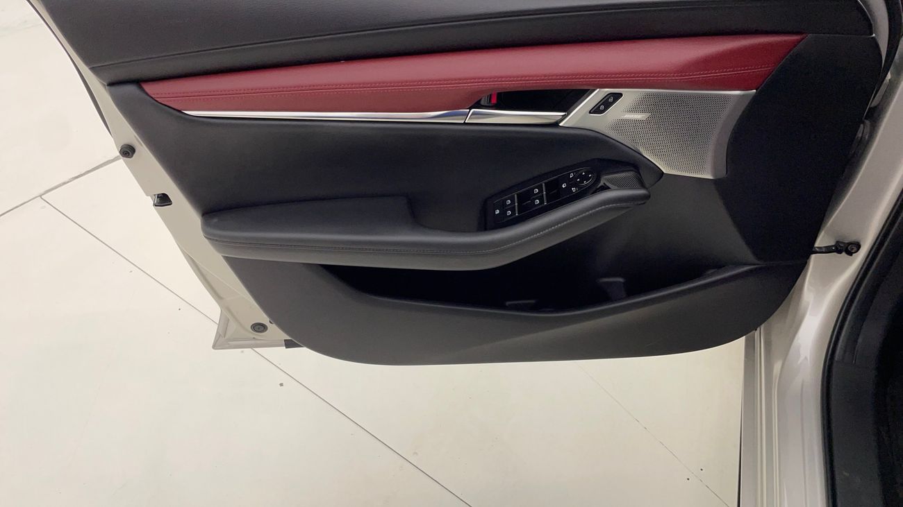 مازدا 3 INTENSE 2 | بدون دفعة مقدمة | اختبار القيادة في المنزل