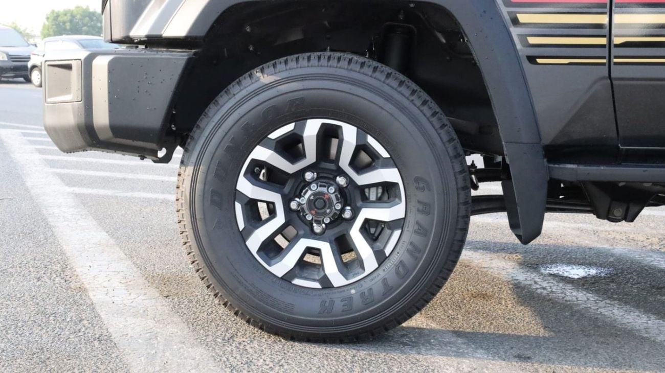 Toyota Land Cruiser 70 S-DLX 2.8L (5 Door)