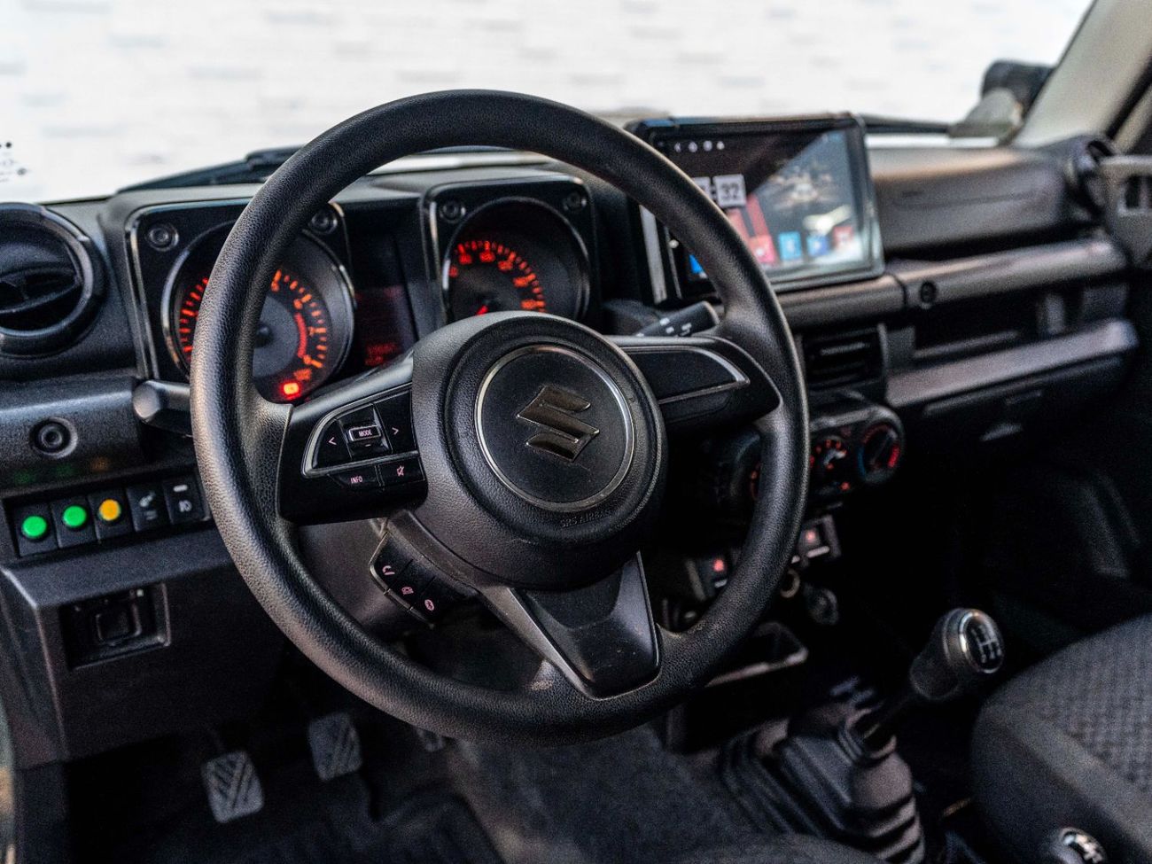 سوزوكي جيمني 1.5L GL (M/T)