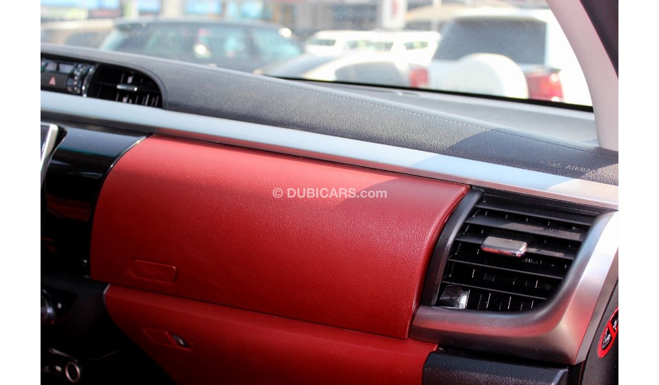 Toyota Hilux (2020)  PICK-UP SR5 V6 TRD A/T, GCC