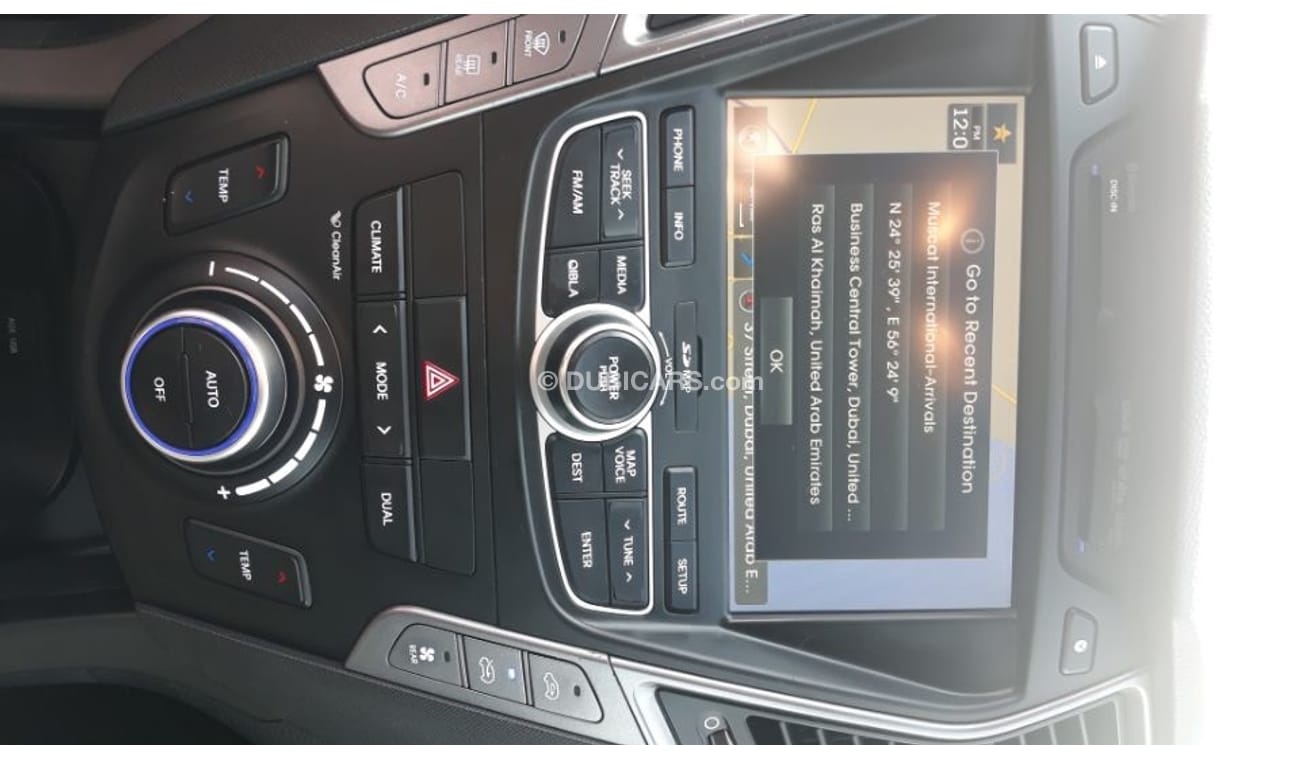 Hyundai Santa Fe 2014 Model Grand santafe V6 3.3 ltr full options Gulf specs panorama navigation camera leather seat