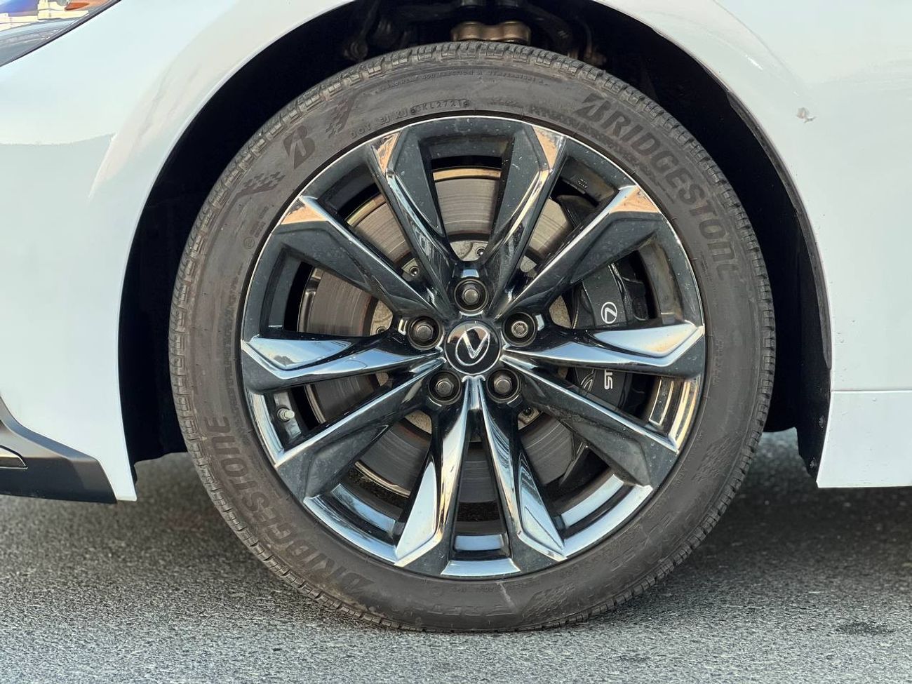 Lexus LS500 F SPORT AWD 3.5L PTR A/T // 2021 // FULL OPTION WITH RADAR , PANORAMIC ROOF // SPECIAL OFFER // BY F