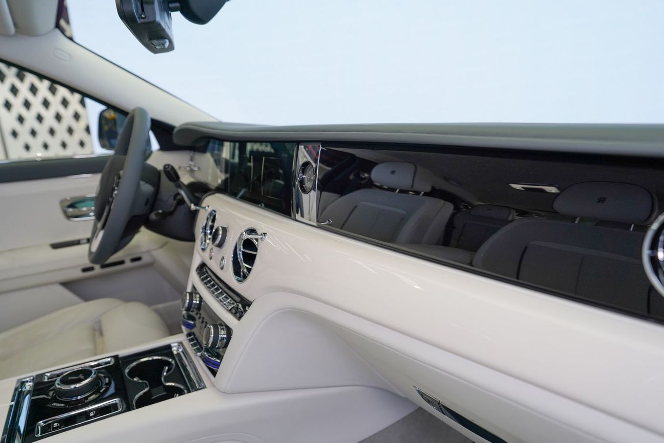 Rolls-Royce Ghost 6.75T Short Wheelbase