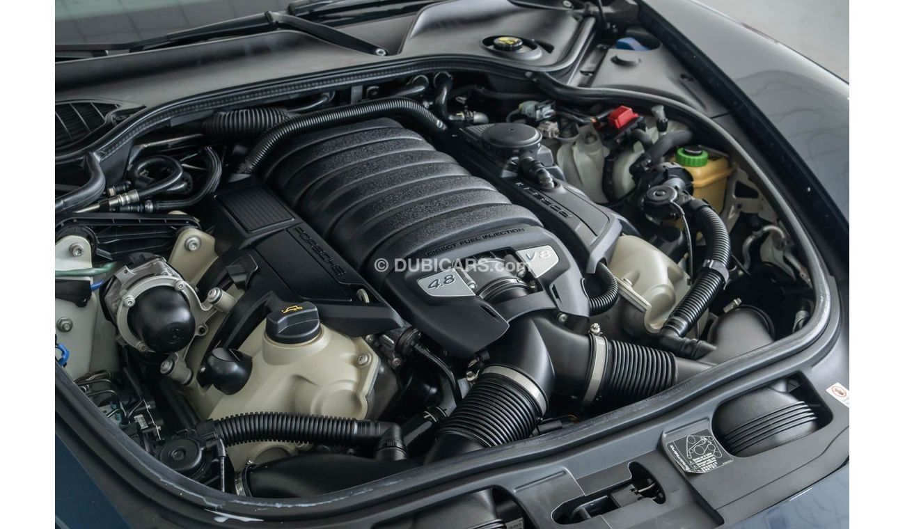 بورش باناميرا 2016 Porsche Panamera GTS / High Option / Sport Chrono Package & Sports Exhaust
