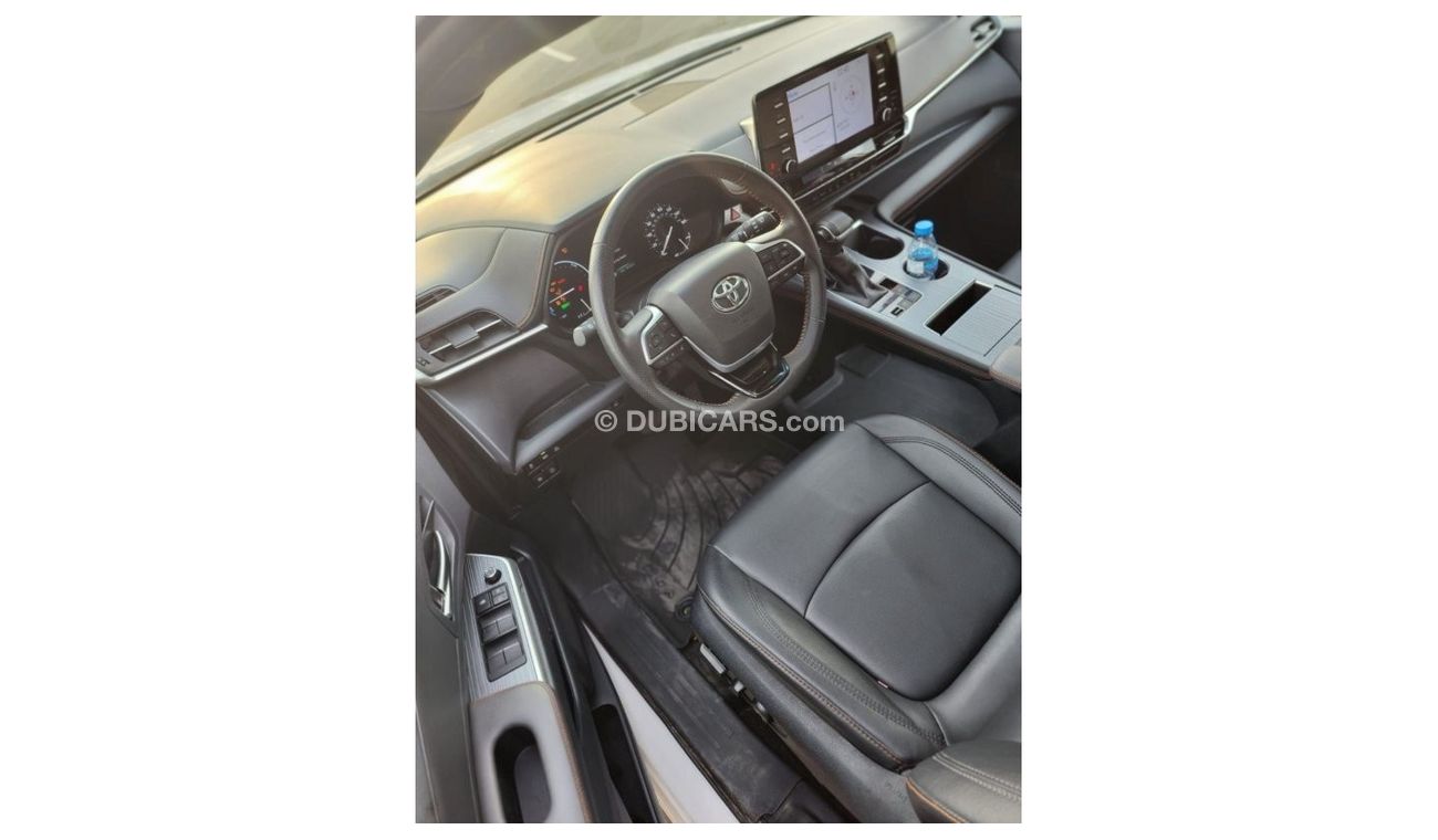 Toyota Sienna TOYOTA SIENNA - Hybrid -  2021 - XLE FULL OPTION - SUNROOF -ORIGINAL LEATHER SEAT - WELL MAINTAINED