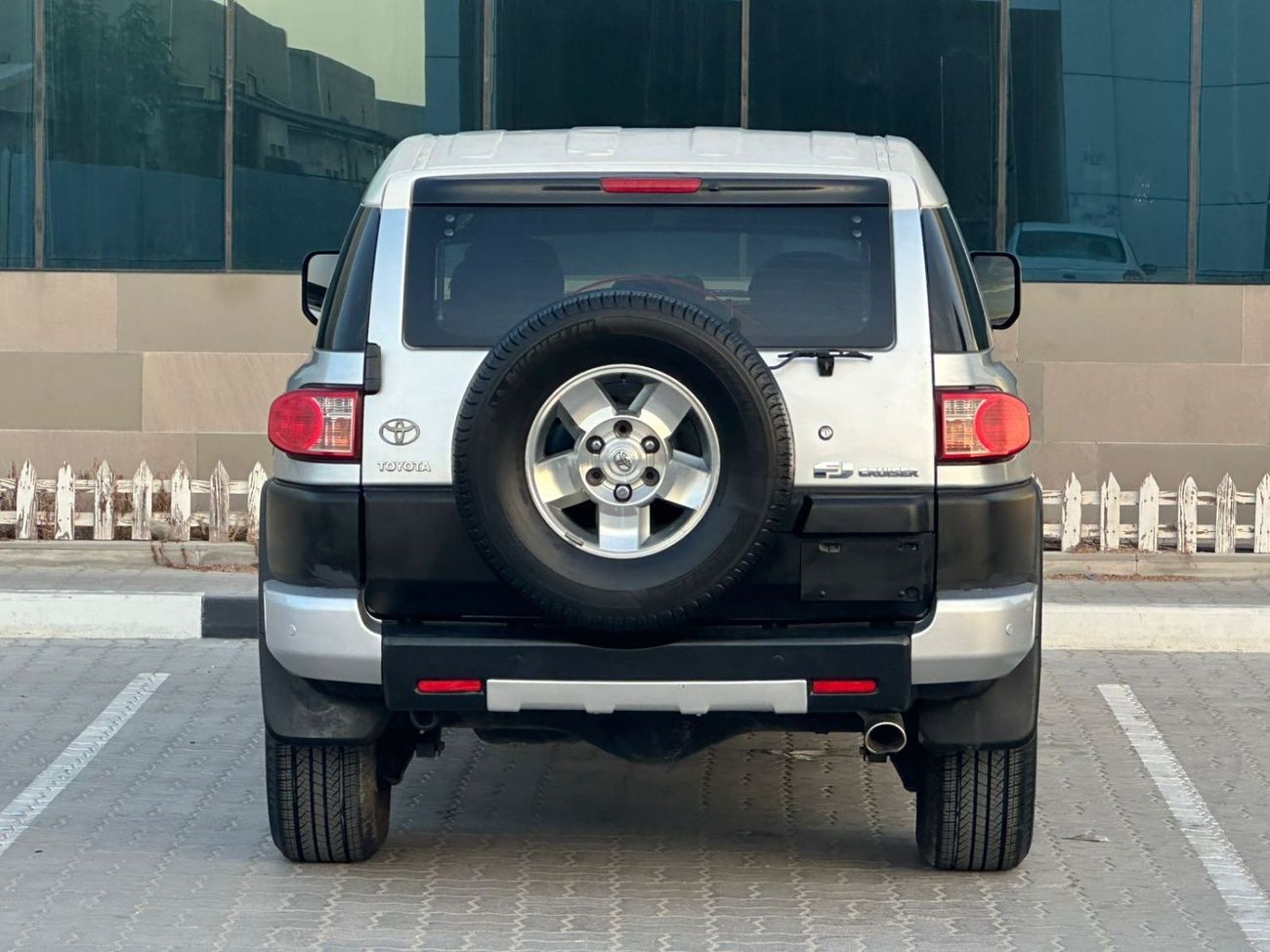 Toyota FJ Cruiser خليجي