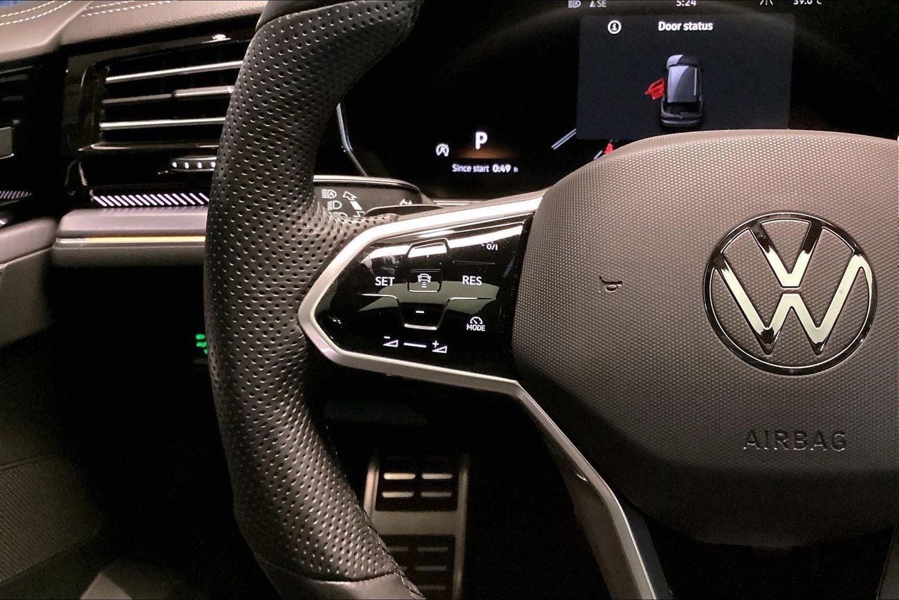 Volkswagen Touareg 3.0 V6 TFSI R-LINE 4WD AUTO | Guaranteed Warranty | 0 Down Payment