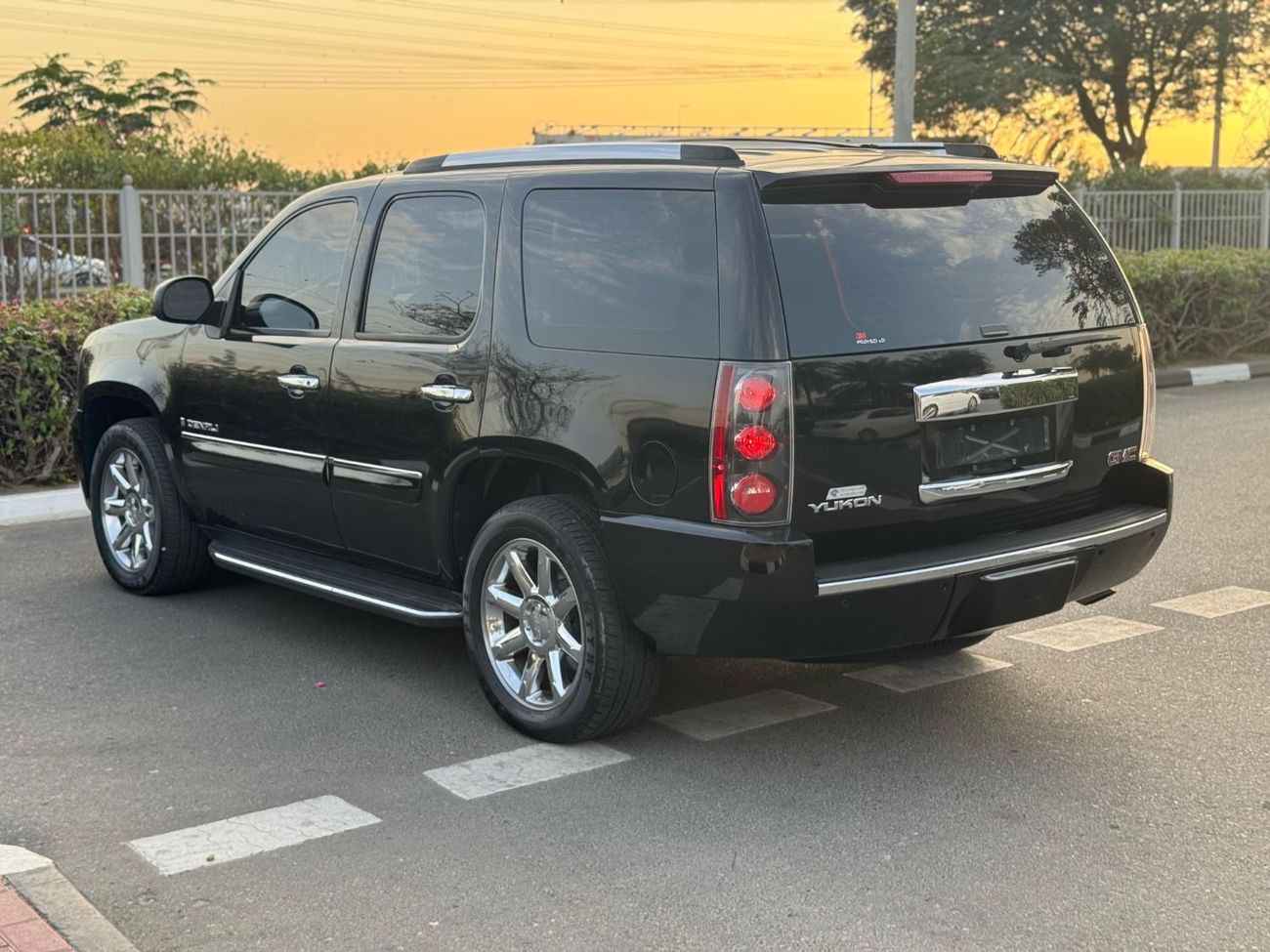 جي أم سي يوكون GCC SPEC NEAT AND CLEAN LESS KILOMETER