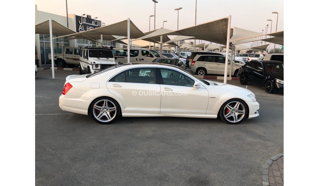 مرسيدس بنز S 350 موديل 2011 خليجي كت 63 فل مواصفات كراسي جلد ومثبت سرعه وتحكم كهربي كامل ونظام صوت ممتاز وبانوراما
