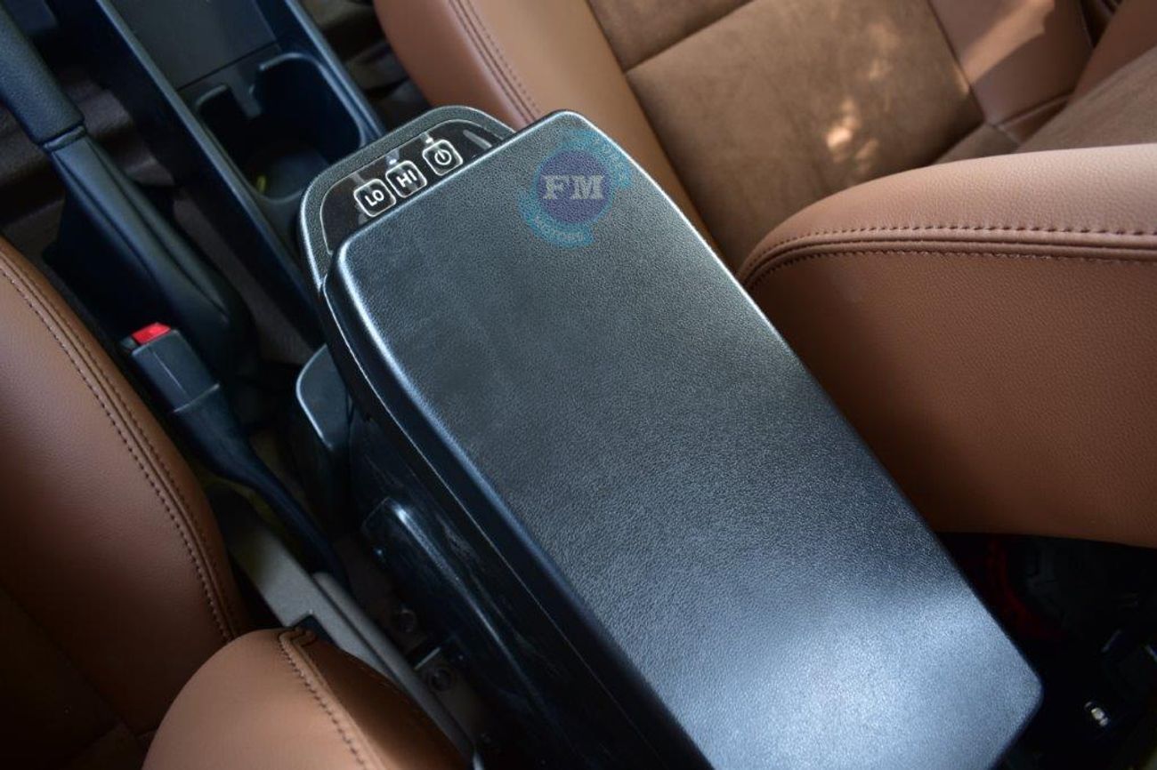 Toyota Land Cruiser Pick Up 79 SDLX V6 4.0L Petrol 4WD Automatic