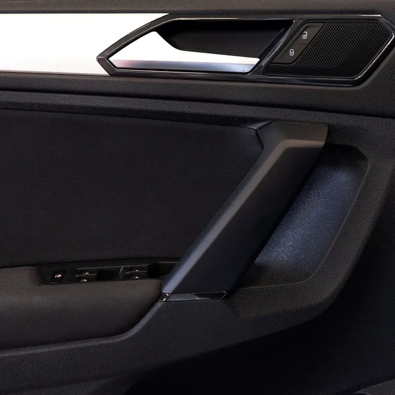 فولكس واجن تيجوان SE 2.0L 1,118 pm • 0% Downpayment • SE • 1 Year Warranty