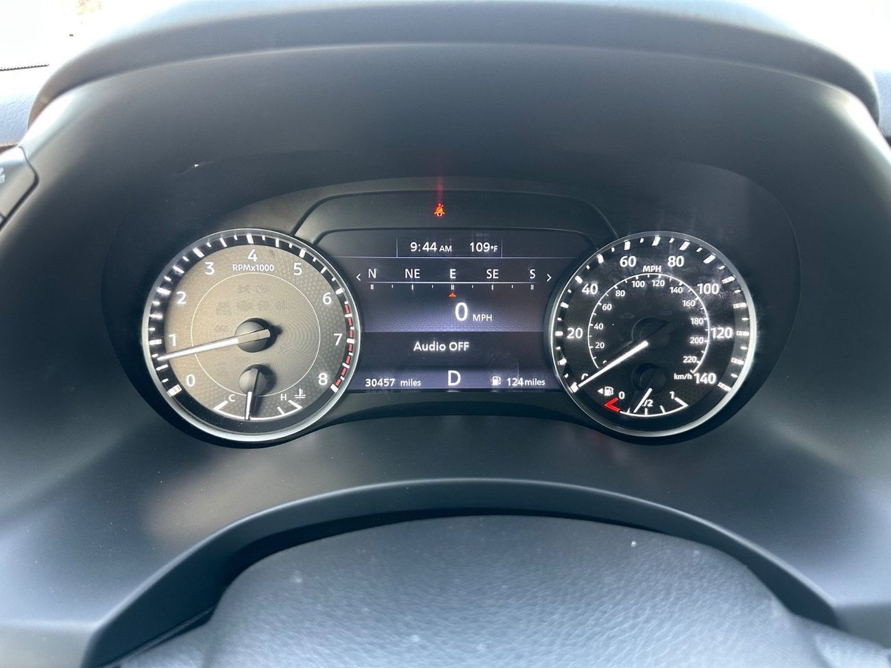 نيسان أرمادا SL 360 camera,Sunroof Full option