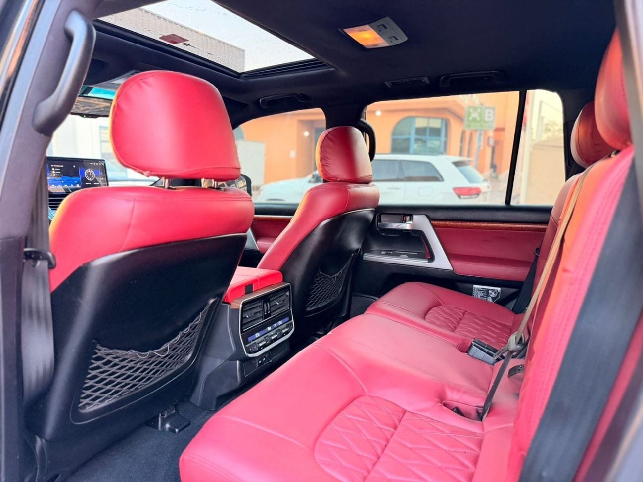 Toyota Land Cruiser GXR LANDCRUISER 2018 UPGRADE 2024 V8 LHD PETROL FULL OPTION GCC