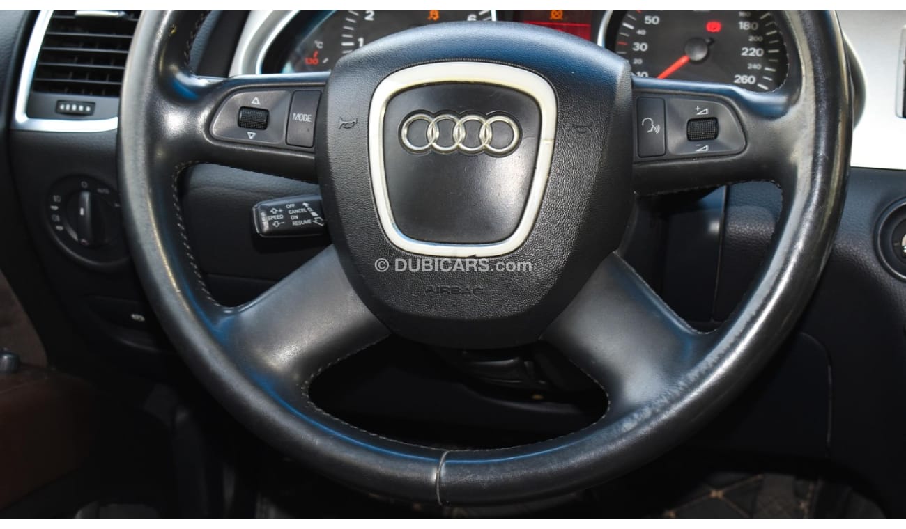 أودي Q7 موديل 2009 خليجى بانوراما جلد مثبت سرعة تحكم رنجات حساسات بحالة ممتازة لاتحتاج لأى مصاريف