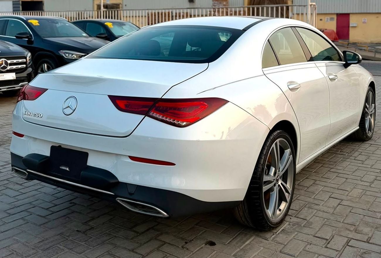 Mercedes Benz CLA250 PREMIUM