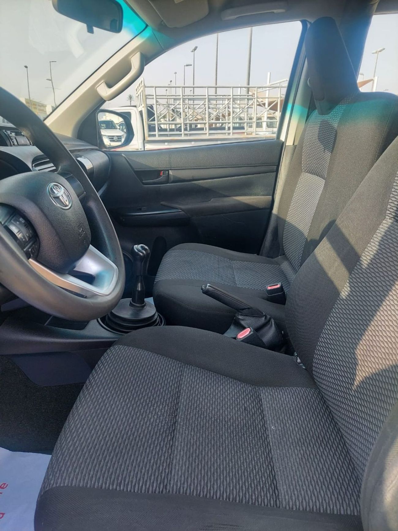 Toyota Hilux DC 4WD 2.4L DIESEL MANUAL TRANSMISSION