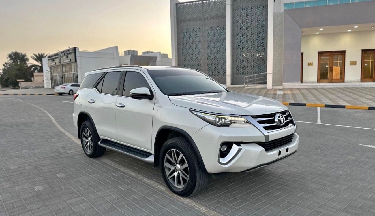 تويوتا فورتونر GXR 4.0L (278 HP)