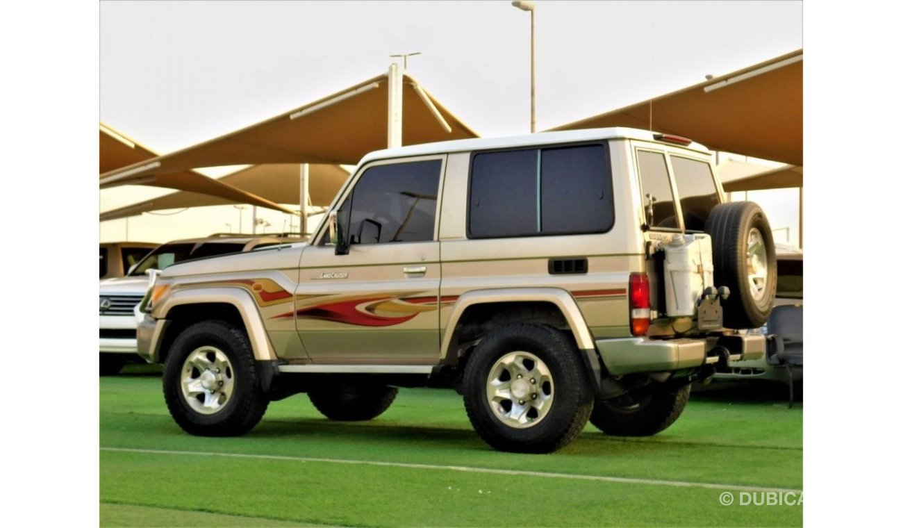 Toyota Land Cruiser Toyota land crusier ربع 2010