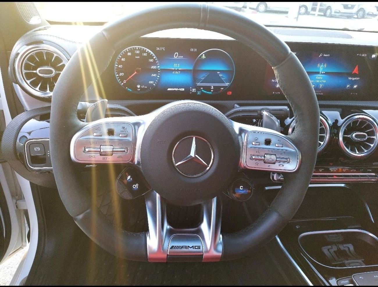مرسيدس بنز A 35 AMG Premium + 2.0L