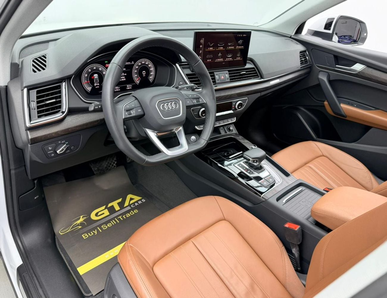 Audi Q5 2023 Audi Q5 Advanced 2.0 TFSI Quattro S tronic, 2028 Audi Warranty + Service Pack, Low Km, GCC