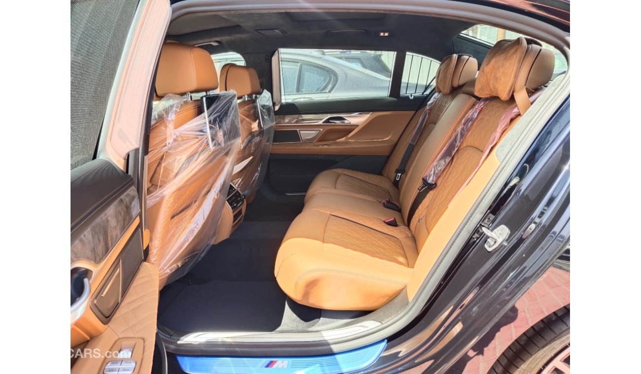 بي أم دبليو 740 Li M Sport Full Option Under Warranty 2022 GCC