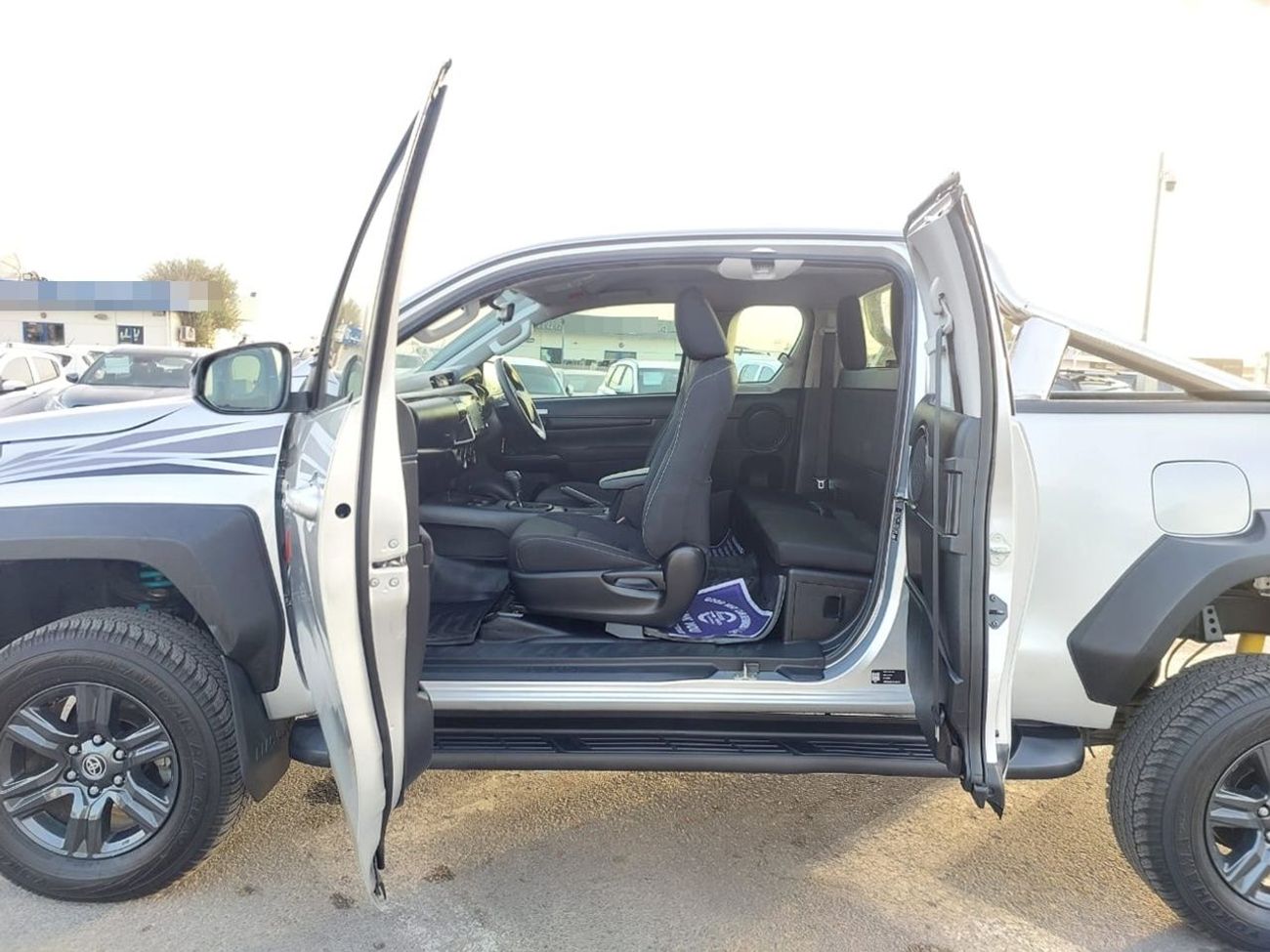 Toyota Hilux TOYOTA HILUX PICKUP RHD 2024 MODEL 2.8 L DIESEL AUTOMATIC(PM82106)