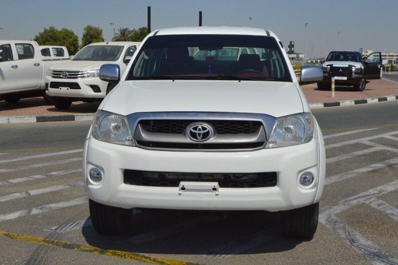 Toyota Hilux Clean car left drive
