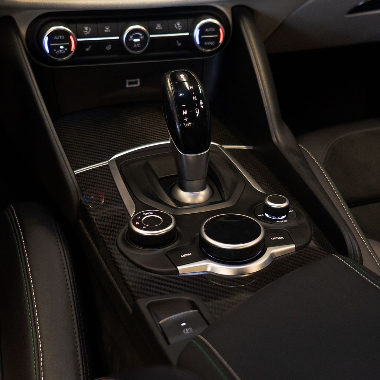 ألفا روميو جوليا Quadrifoglio 2.9L (505 HP) AED 3,161 pm • 0% Downpayment • Alfa Romeo Giulia Quadrifoglio •  Agency 