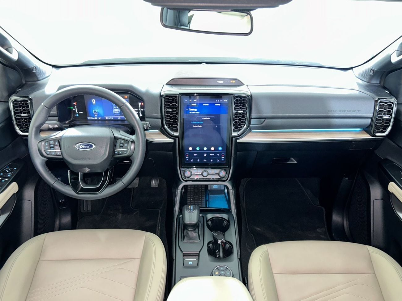 Ford Everest EVR624W LIMITED / FREE Insurance + Registration / AL TAYER MOTORS / AL QOUZ SHOWROOM