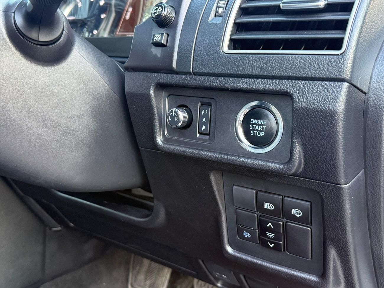 تويوتا برادو VX FULL OPTION AUSTRALIA SPEC