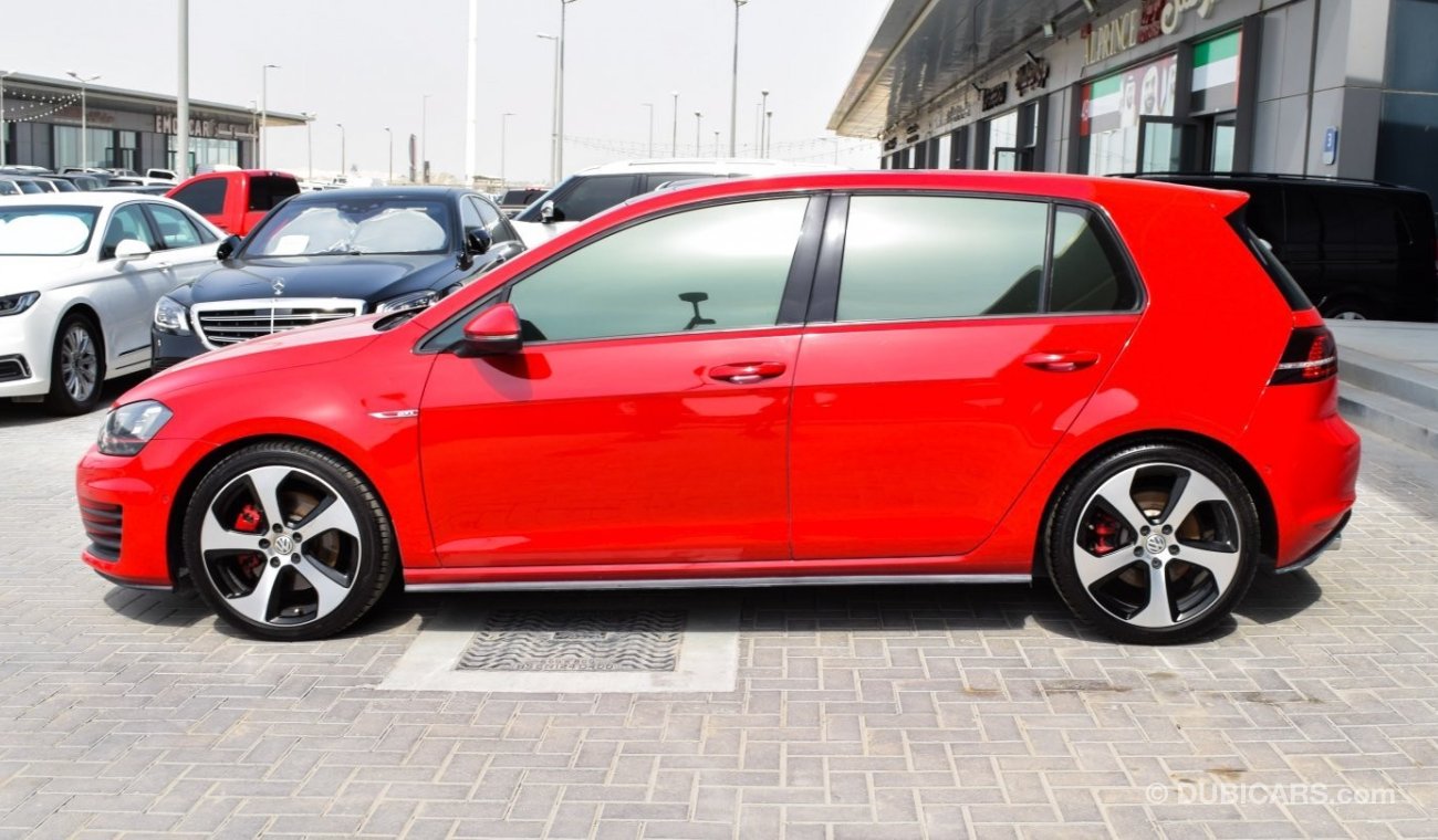 فولكس واجن جولف GTI