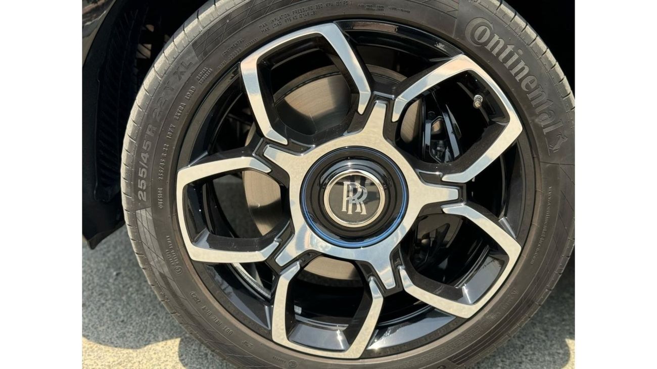 Rolls-Royce Cullinan BLACK BADGE GCC SPEC  UNDER WARRANTY AND SERVICE CONTRACT