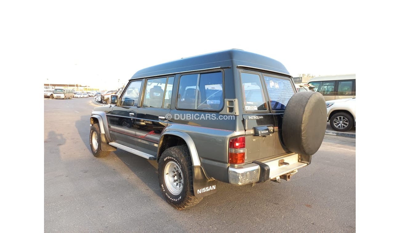 نيسان باترول NISSAN PATROL RIGHT HAND DRIVE (PM1051)