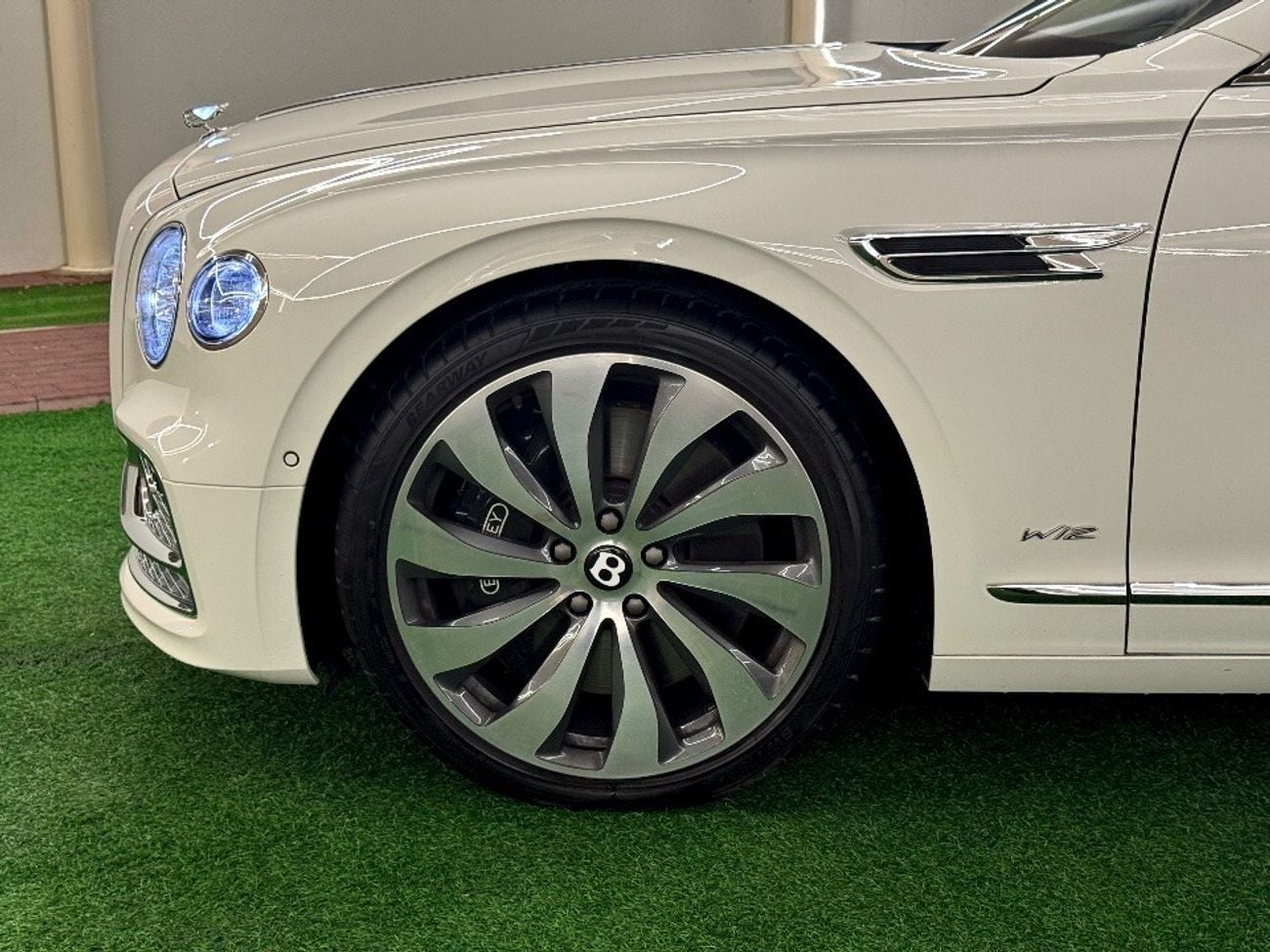 Bentley Flying Spur W12