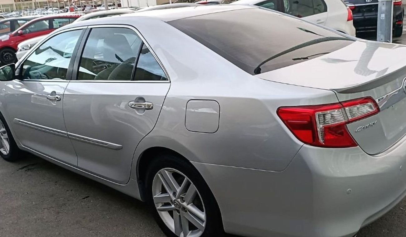 Toyota Camry TOYOTA CAMRY LIMITED  / ACCIDENTS FREE