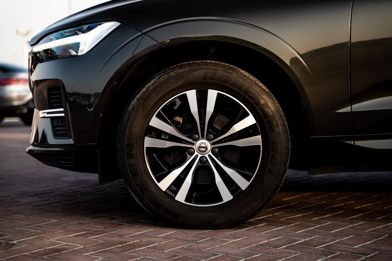 Volvo XC60 B5 Momentum 2.0L