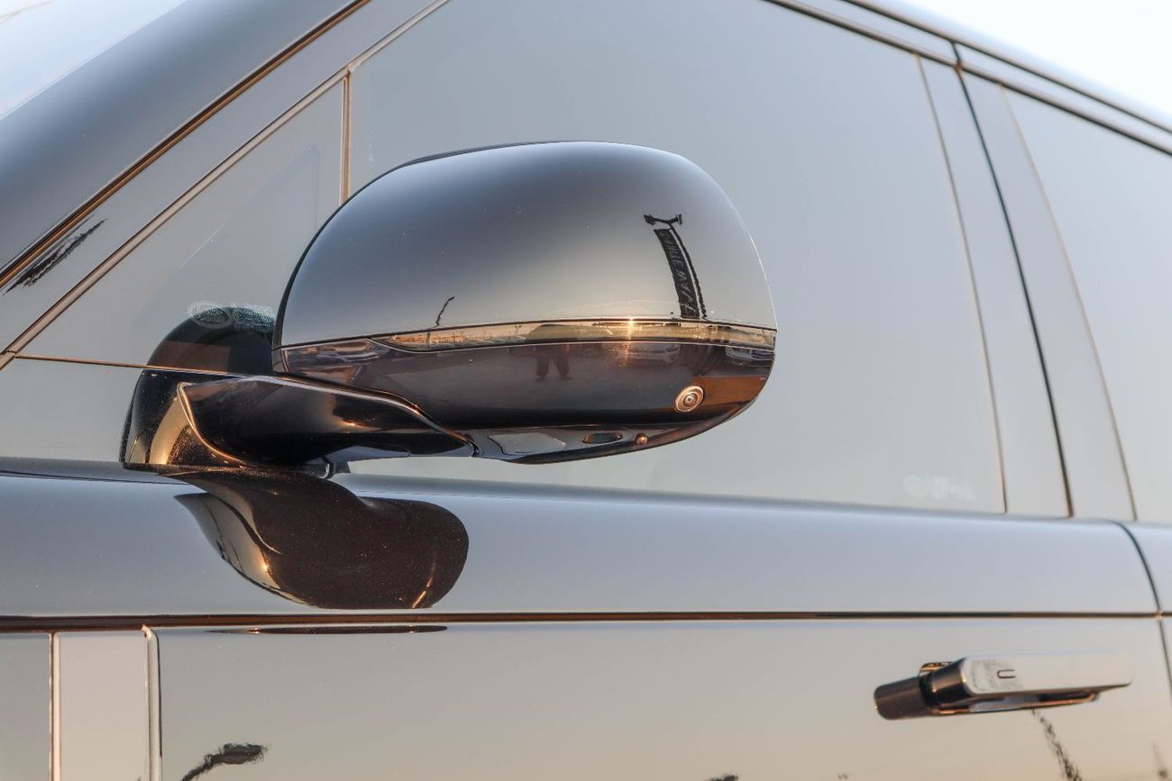 Land Rover Range Rover LWB Autobiography P400 3.0L LWB Autobiography P400 4.4L 2022 Land Rover Range Rover Autobiography 4.