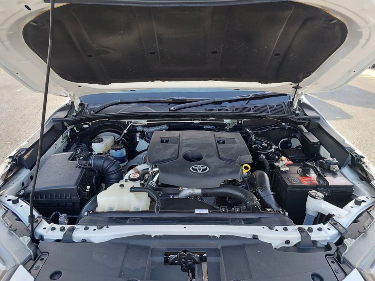 Toyota Hilux TOYOTA HILUX PICK UP RHD 2024 MODEL 2.8 L DIESEL AUTOMATIC(PM53949)