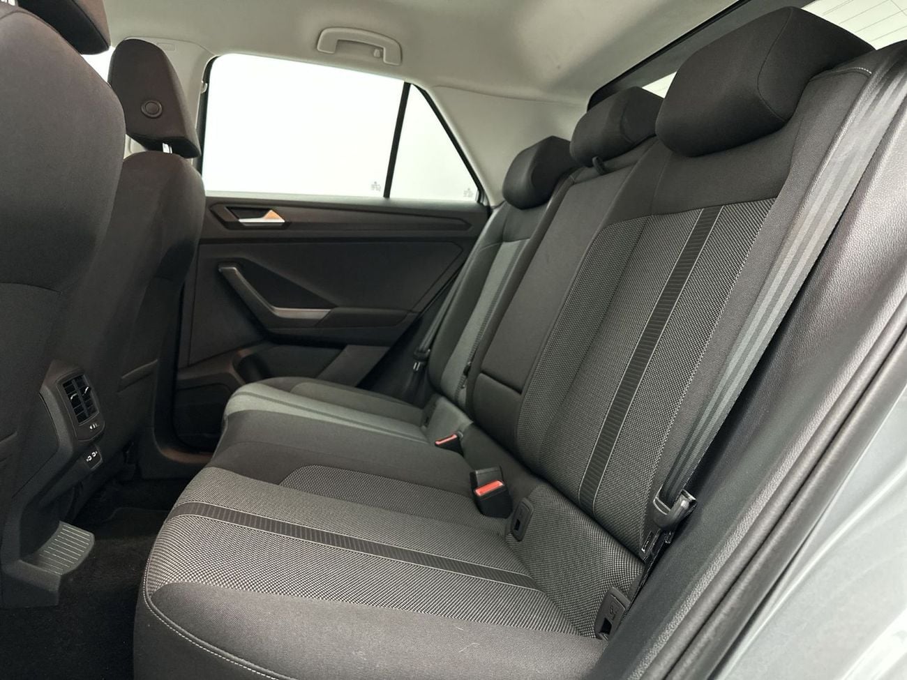 فولكس واجن T ROC LIFE 1.4L | AED 66,900 Only! | MARKET BEST PRICE | VW Certified