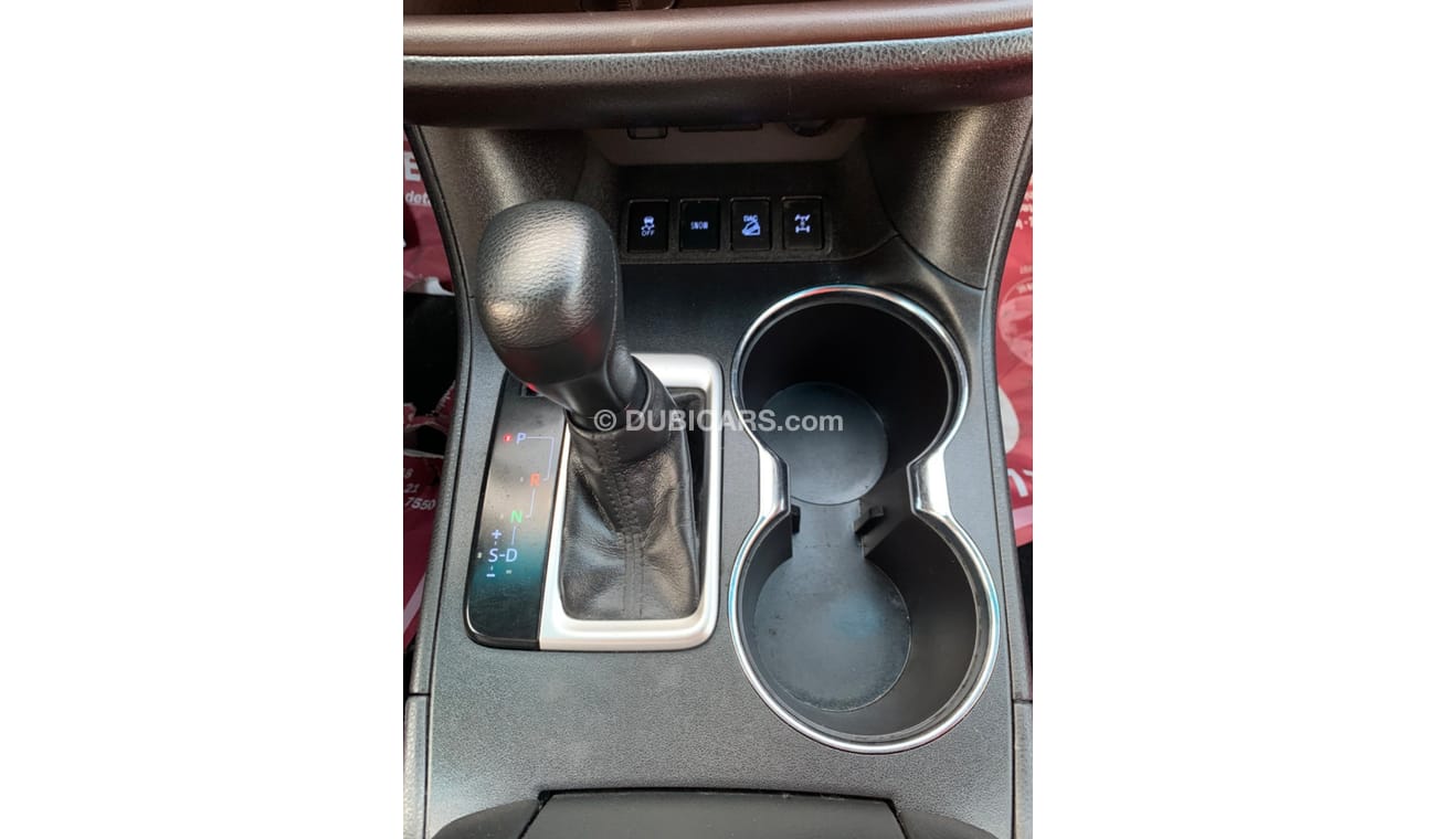 Toyota Highlander LE 4WD AND ECO 3.5L V6 2018 AMERICAN SPECIFICATION