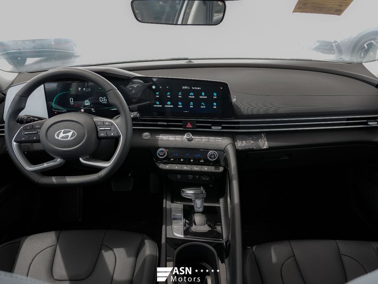 Hyundai Elantra LUX Premium 1.5L 2025 (Export Price)