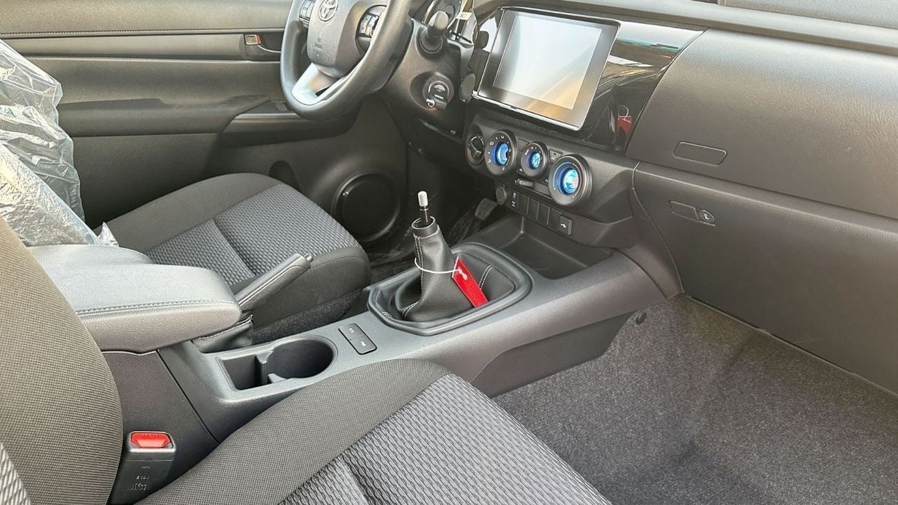 Toyota Hilux Toyota/HILUX D DC 4WD/ 2.4GD ACTIVE DC 4X4 6MT