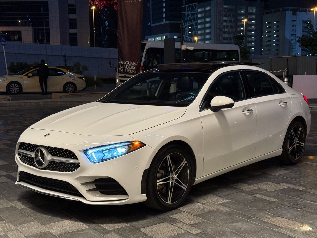 مرسيدس بنز A 220