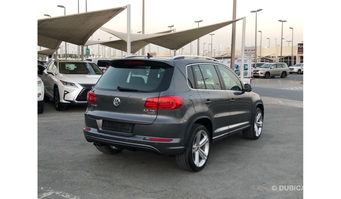 Volkswagen Tiguan VOLEX WAGAN  TIGUAN MODEL 2014 GCC car prefect condition full option low mileage full option R