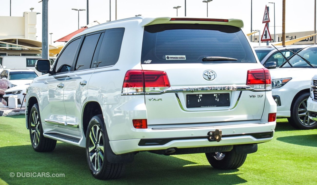 Toyota Land Cruiser VX.R V8 5.7