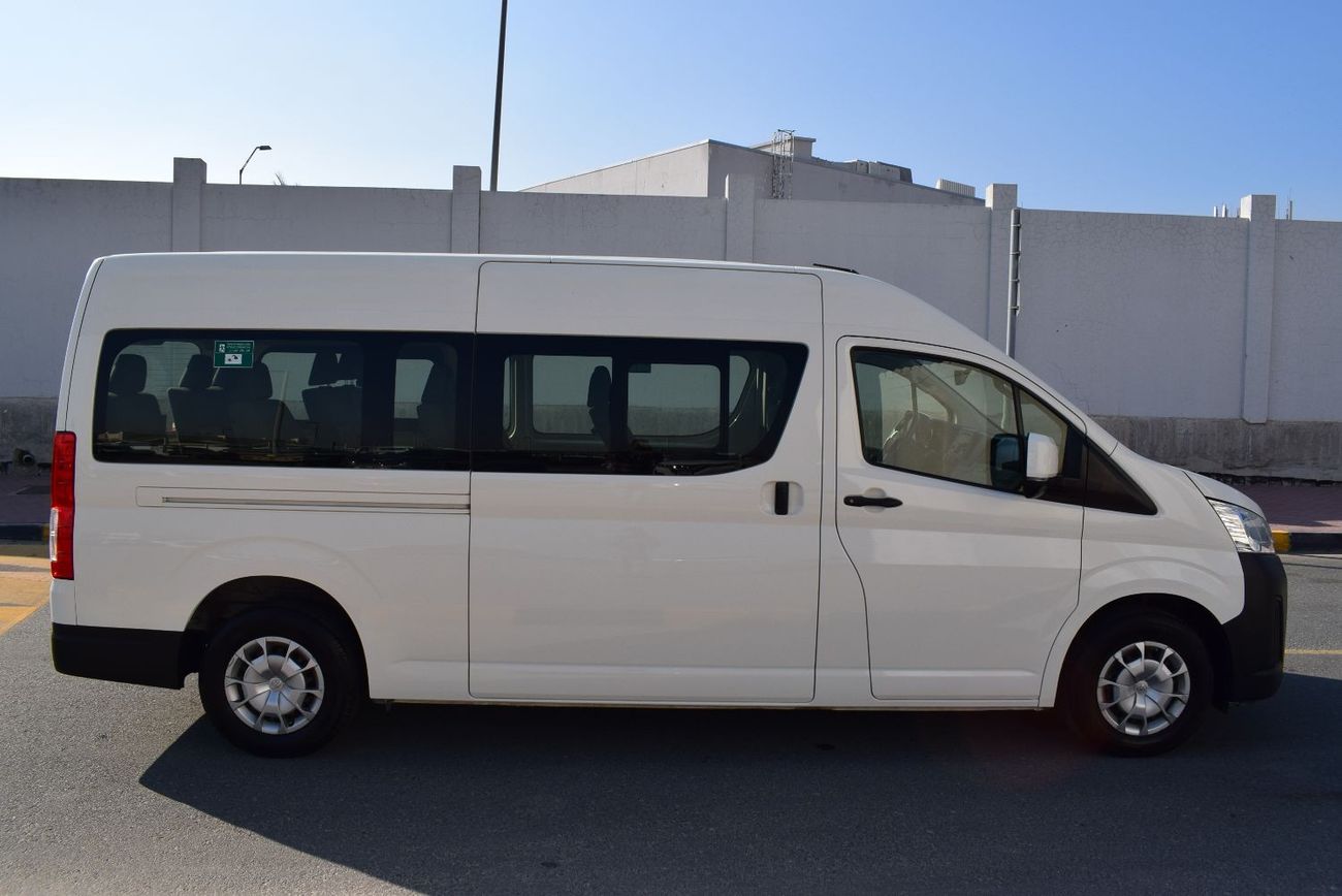 Toyota Hiace Commuter GL High Roof Toyota Hiace Highroof Bus 3.5L , A/T 6 cylinder, model:2020.Only done 88000 km