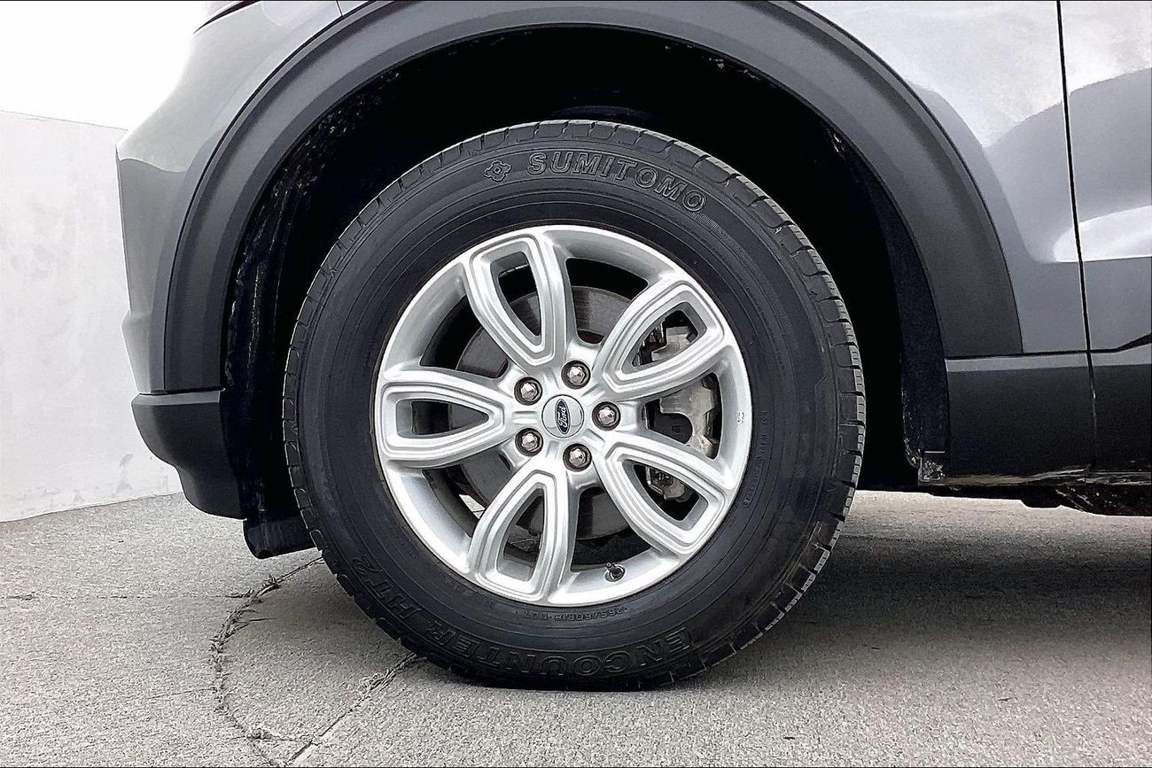 Ford Explorer XL / Standard | National Day Celebration | Guaranteed Warranty | 0 Down Payment