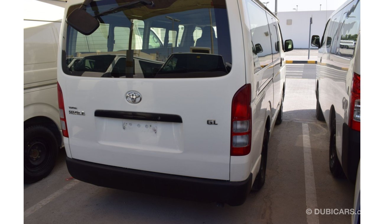 Toyota Hiace Toyota Hiace 13 seater Bus, Model:2015. excellent condition