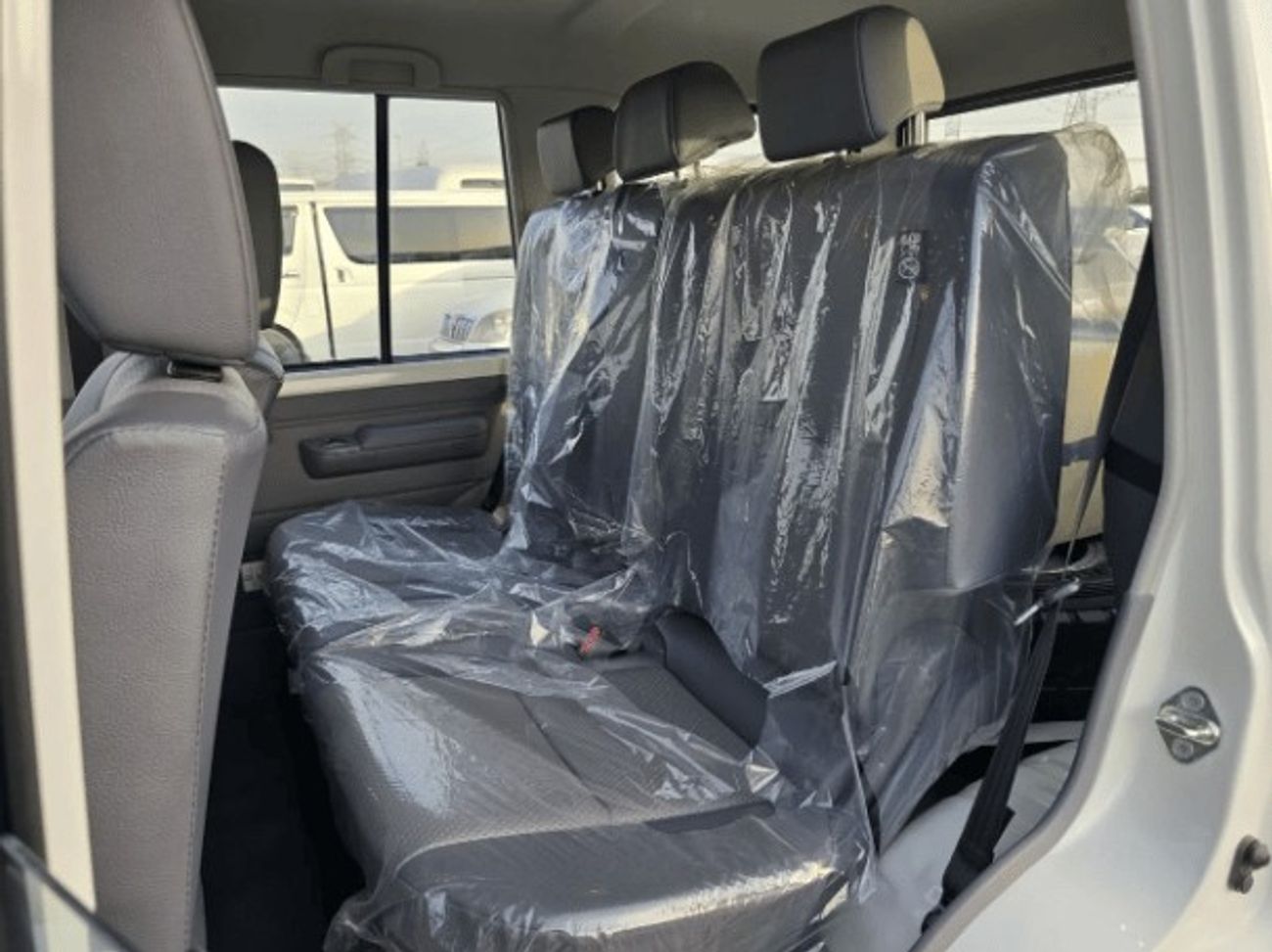 Toyota Land Cruiser 70 ECTEMP001 - 2025 Toyota LC76 5 Doors Hardtop - 4.2L Diesel Manual – White